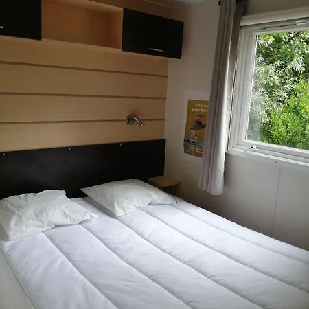 La Loire Fleurie شاليه *