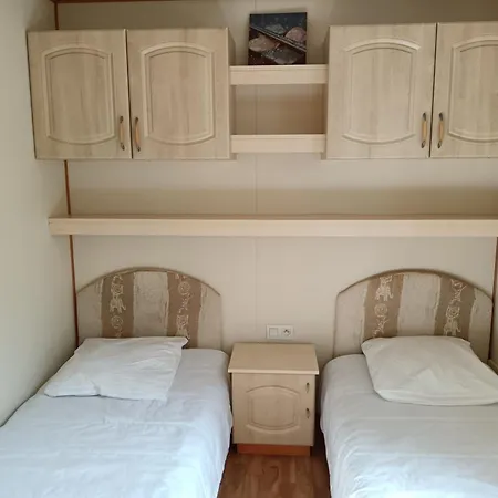 La Loire Fleurie شاليه *